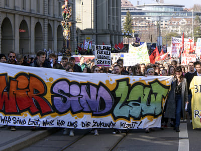 Demonstration in Bern zum Thema Bildungsabbau